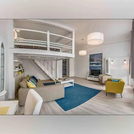 Bracing At Downtown *