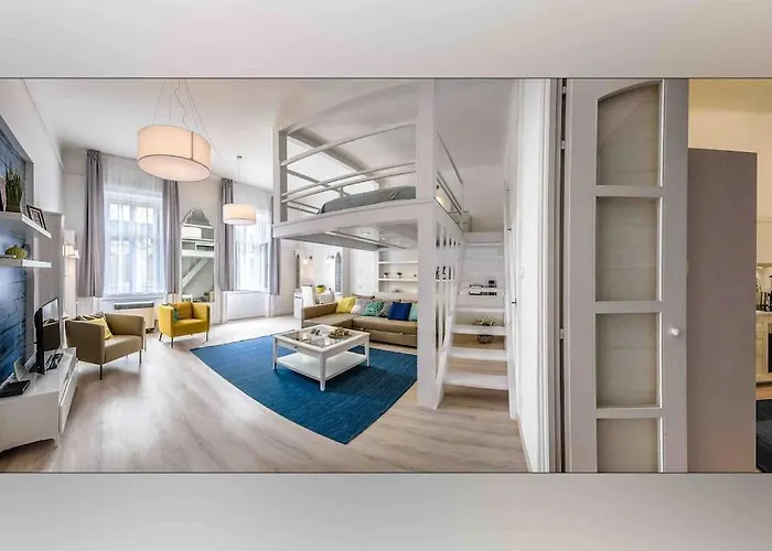 Bracing At Downtown Apartment *